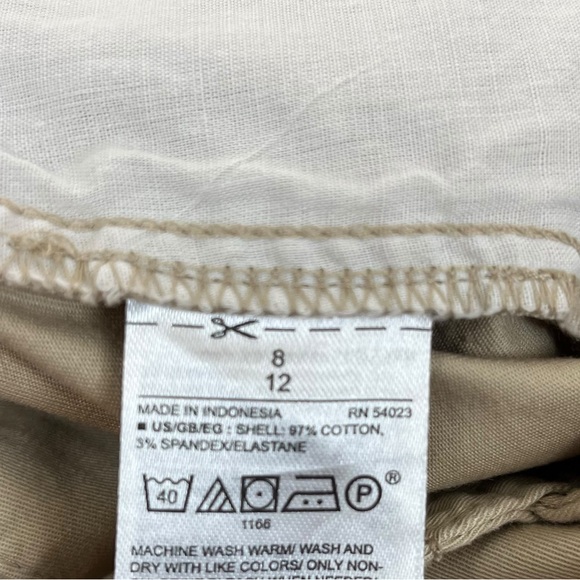 GAP Khaki City Short - Picture 9 of 9